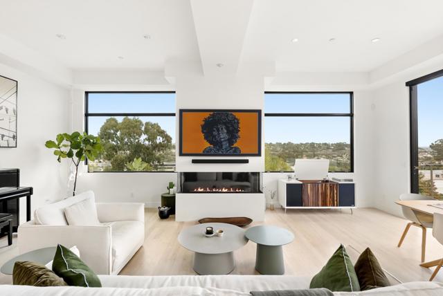 Detail Gallery Image 3 of 22 For 318 S Nardo, Solana Beach,  CA 92075 - 7 Beds | 7/1 Baths