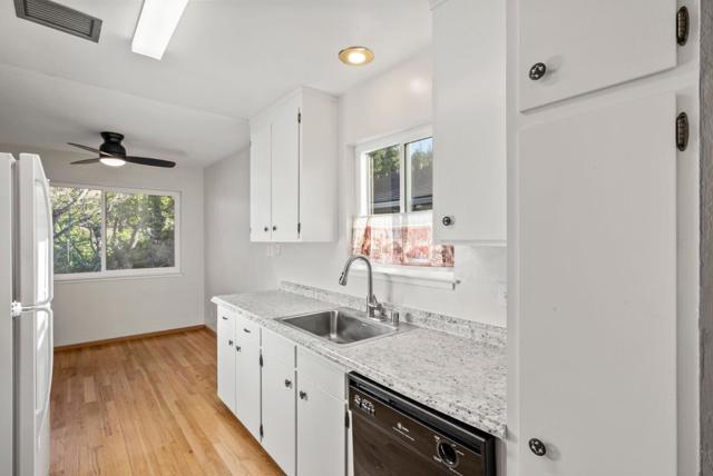 420 Alberto Way, Los Gatos CA: https://media.crmls.org/mediaz/7c27a523-7fb8-4c07-9718-ca7310b25c01.jpg