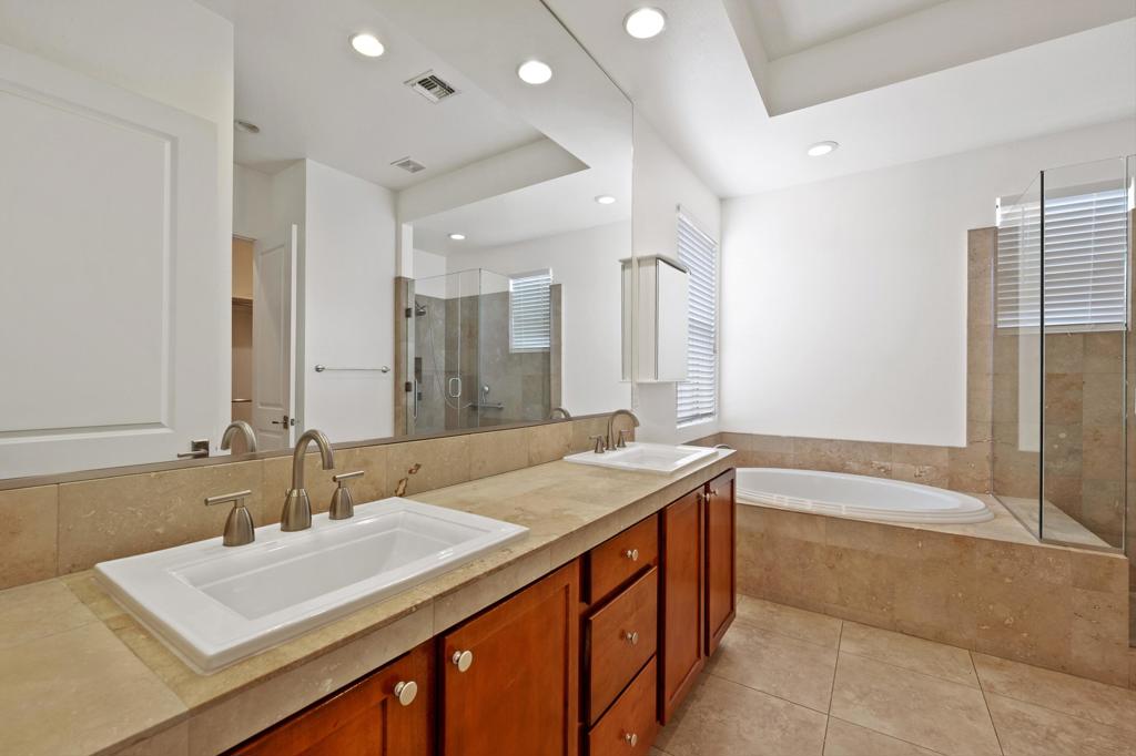 MLS #219139886DA image #16