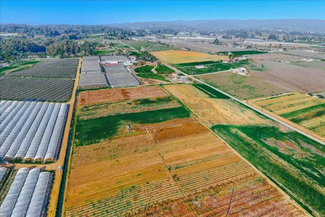371 Calabasas Road, Watsonville CA: https://media.crmls.org/mediaz/7c291941-2080-4ba2-aadd-f36a3b527054.jpg