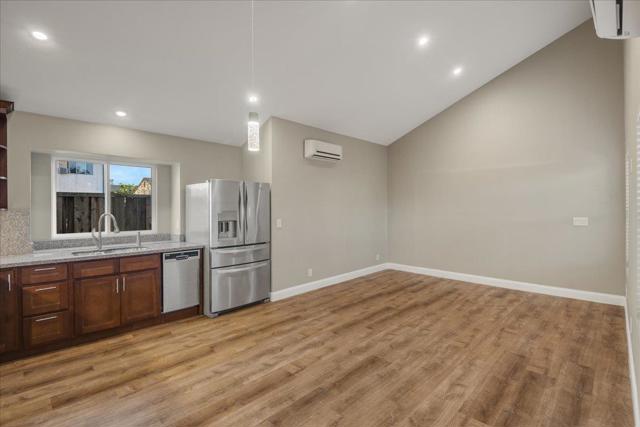 Image 28 of 67 For 2604 Sierra Vista Court