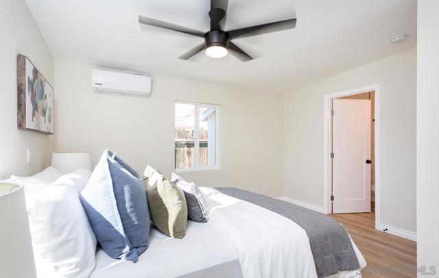 924 Florida St, Imperial Beach CA: https://media.crmls.org/mediaz/7c29bd01-1b53-4324-8085-2ccfb37759c8.jpg