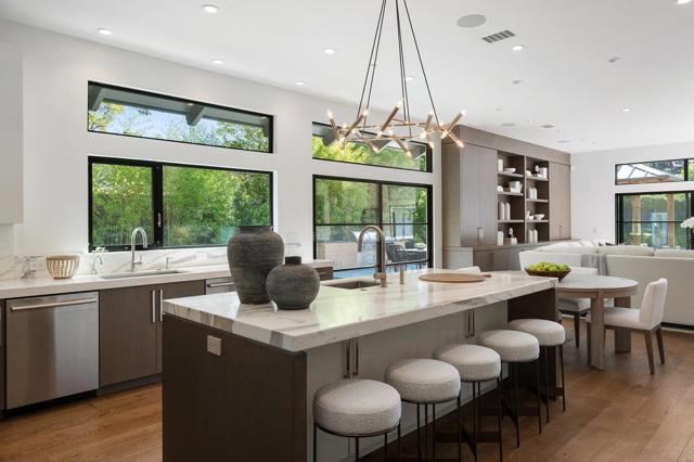 45 Kammerer Court, Hillsborough CA: https://media.crmls.org/mediaz/7c29f663-5da3-4dd9-8a49-d6f6969cf8ea.jpg