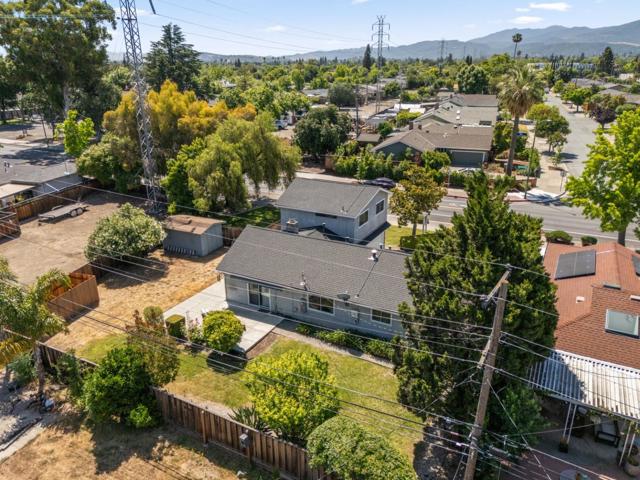 1795 Foxworthy Avenue, San Jose CA: https://media.crmls.org/mediaz/7c2af652-33bf-429b-8902-09a46446da43.jpg