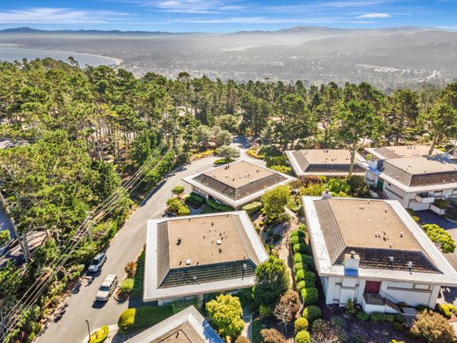 59 Skyline Crest Dr, Monterey CA: https://media.crmls.org/mediaz/7c2b20c9-66b2-470c-87e6-b887a1802f4b.jpg