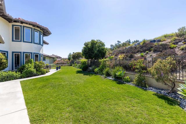 9698 Welk View Drive, Escondido CA: https://media.crmls.org/mediaz/7c2c07c2-d350-4776-b65a-19019231fbcc.jpg