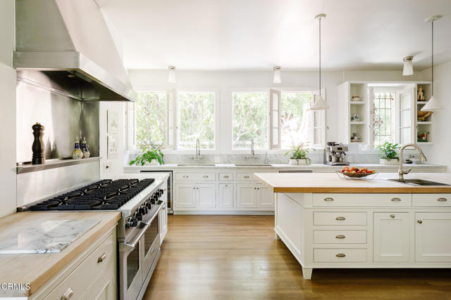 225 Grand Avenue, South Pasadena CA: https://media.crmls.org/mediaz/7c2c5799-0ad1-46ee-94da-f183209f80dd.jpg