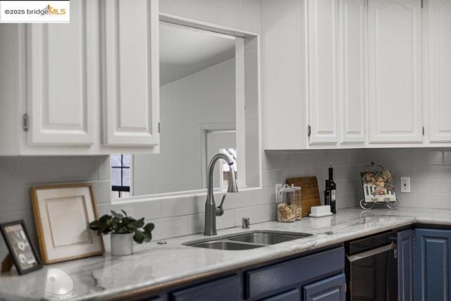 615 Manuel Dr, Novato CA: https://media.crmls.org/mediaz/7c2c9686-f13c-4a30-908a-dd564c0f7ef8.jpg