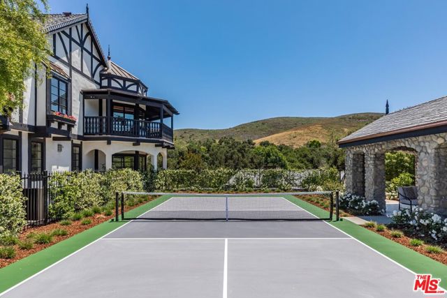 5076 Island Forest Place, Westlake Village CA: https://media.crmls.org/mediaz/7c2d95ec-a3dc-42ad-b2e9-feef8308bff2.jpg