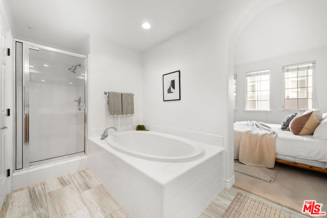 7101 Playa Vista Drive, Playa Vista CA: https://media.crmls.org/mediaz/7c2ee949-259f-45b7-ba68-cd6a04666871.jpg