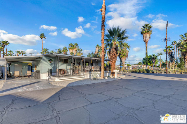 7 Lincoln, Cathedral City CA: https://media.crmls.org/mediaz/7c30f541-de17-4ab1-9fda-25b54d2f0217.jpg