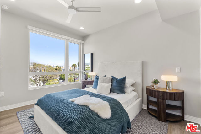 7428 Santa Monica Boulevard, 301 photo 18