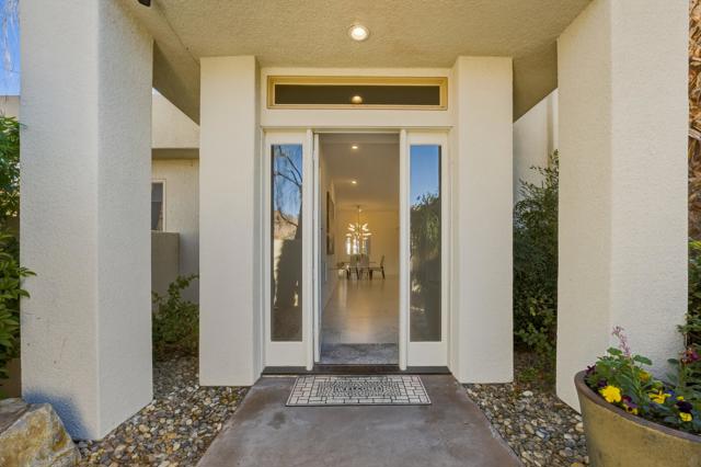 48700 San Pedro Street, La Quinta CA: https://media.crmls.org/mediaz/7c31f9dd-4a00-4205-b64f-ea552ac73e63.jpg