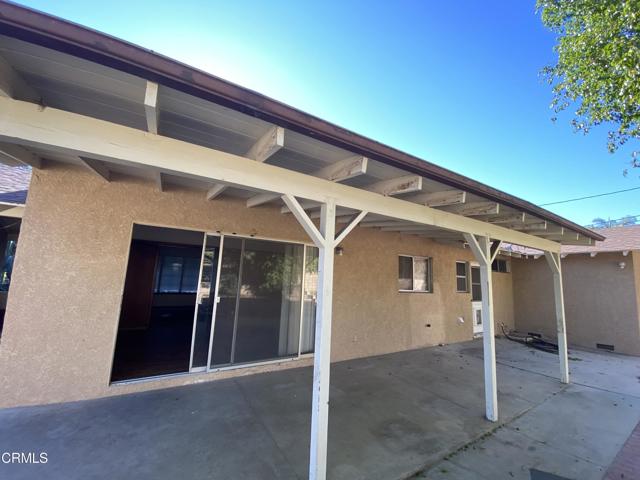 10315 Mcbroom Street, Sunland CA: https://media.crmls.org/mediaz/7c33117d-a4fb-454e-aa6c-1a9ab7dd63fe.jpg