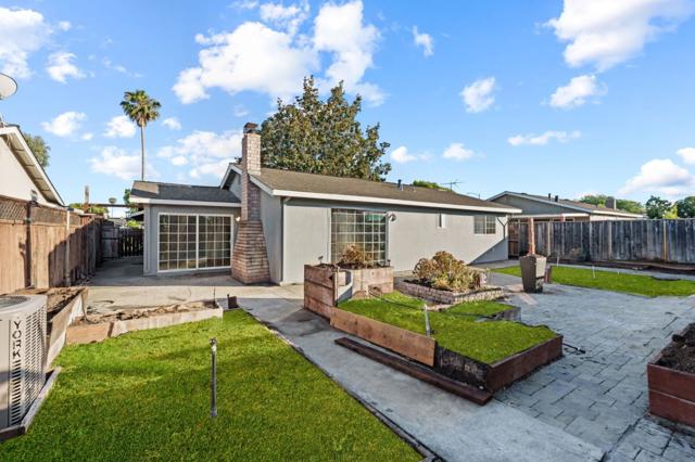861 Mulcaster Court, San Jose CA: https://media.crmls.org/mediaz/7c33ef34-a784-40c8-b0d3-15ac58e2be1d.jpg