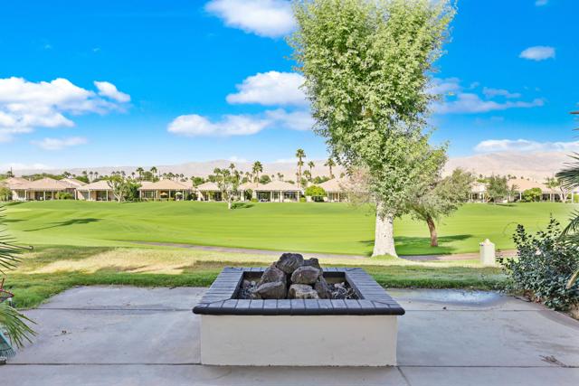 44584 S Heritage Palms Drive, Indio CA: https://media.crmls.org/mediaz/7c340be0-772d-44c2-8af5-23c4a4fcd0ec.jpg