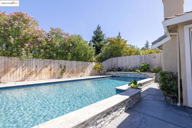 1856 Buck Mountain Court, Antioch CA: https://media.crmls.org/mediaz/7c343dc7-bb72-436a-af57-5488f1e1d13c.jpg