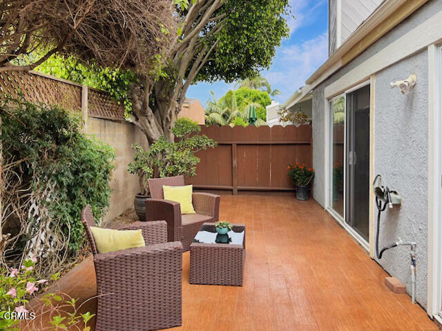 476 Harbor Lights Lane, Port Hueneme CA: https://media.crmls.org/mediaz/7c344327-1e9a-4135-9388-80af302e5d3b.jpg