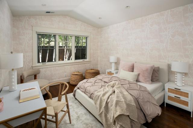 555 Hermosa Way, Menlo Park CA: https://media.crmls.org/mediaz/7c34bccc-783f-4ec1-af2e-bc9da507843a.jpg