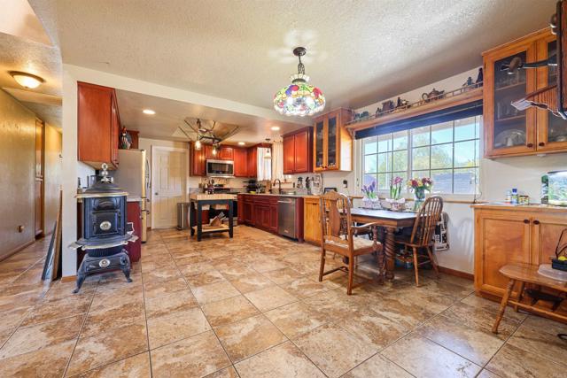 Detail Gallery Image 3 of 33 For 24857 Pappas Rd, Ramona,  CA 92065 - 3 Beds | 2 Baths