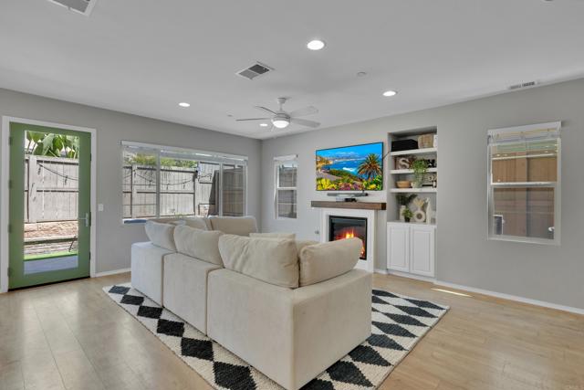 1132 Cherry Tree Lane, Vista CA: https://media.crmls.org/mediaz/7c35a58c-baef-4eb0-9e82-39c5da152309.jpg