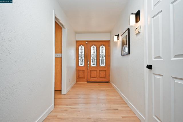 Image 22 of 48 For 342 Fenway Dr