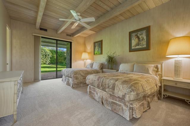 71170 W Thunderbird Terrace, Rancho Mirage CA: https://media.crmls.org/mediaz/7c36a3b7-a562-4a83-861b-110de036a1ad.jpg
