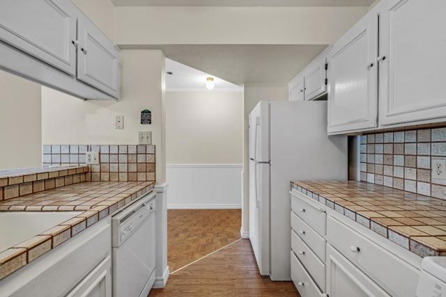 1396 El Camino Real, Millbrae CA: https://media.crmls.org/mediaz/7c36f510-a85f-4003-b033-6ed4f48ece11.jpg