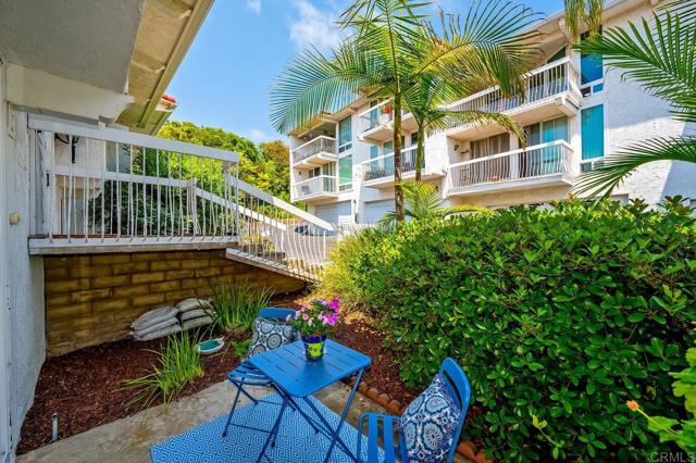 Detail Gallery Image 44 of 60 For 2319 Caringa Way #58,  Carlsbad,  CA 92009 - 2 Beds | 2/1 Baths