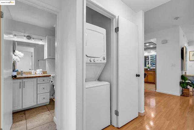 2912 Flint St, Union City CA: https://media.crmls.org/mediaz/7c37038b-1f27-46ae-b580-eaaea05335e5.jpg