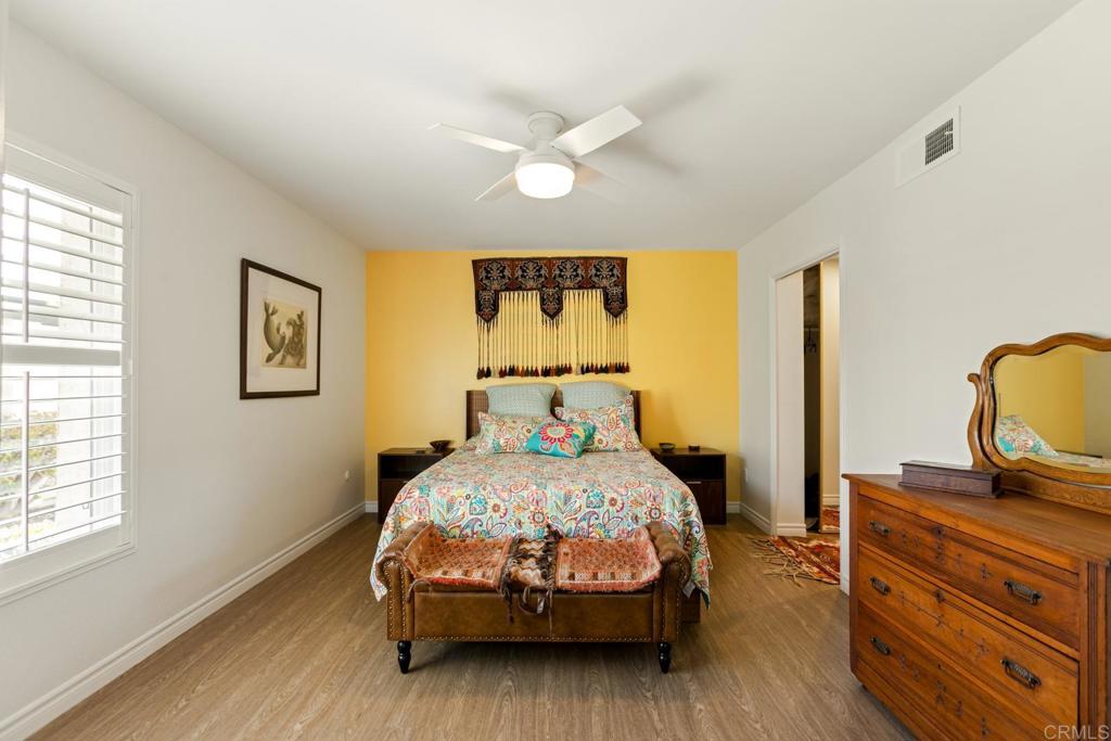 2033 Shadytree Lane - photo 11