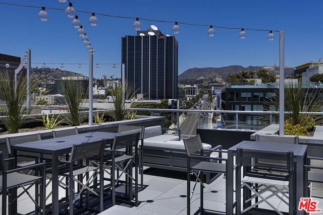 1331 N Cahuenga Boulevard, Los Angeles CA: https://media.crmls.org/mediaz/7c3939fe-9d0d-4d02-8c31-7e7f9e4e742d.jpg