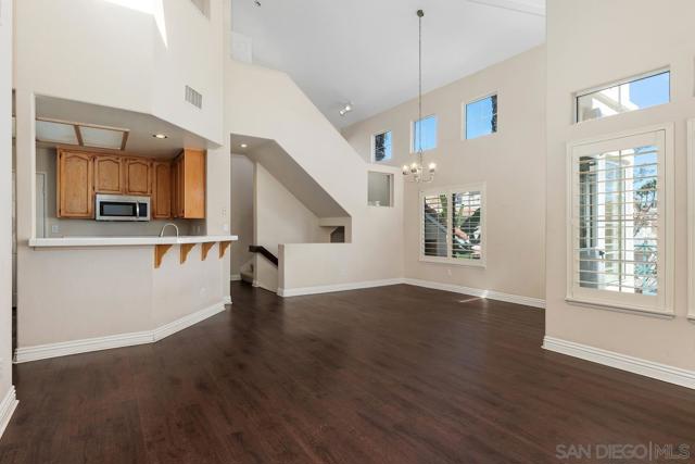 12646 Springbrook Dr, San Diego CA: https://media.crmls.org/mediaz/7c3a3953-5f1a-4653-ac3d-8c66fa0b1117.jpg