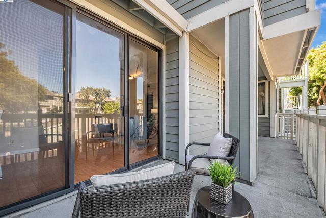 3402 Pinewood Ter, Fremont CA: https://media.crmls.org/mediaz/7c3a6af4-eb19-4420-bd22-c8c22ff9c9dc.jpg