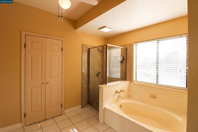 4632 Country Hills Dr, Antioch CA: https://media.crmls.org/mediaz/7c3b2f7f-dfce-43db-8ac7-9cfea8d92b95.jpg