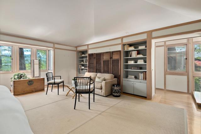 25 Toro Court, Portola Valley CA: https://media.crmls.org/mediaz/7c3b494e-5684-4578-8a71-d022a5ddb612.jpg