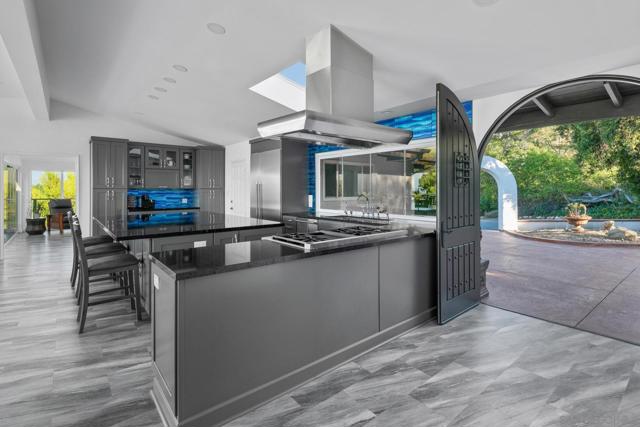 5030 Helix Ter, La Mesa CA: https://media.crmls.org/mediaz/7c3b67be-adcc-48e1-9bab-f94c50b1fc25.jpg