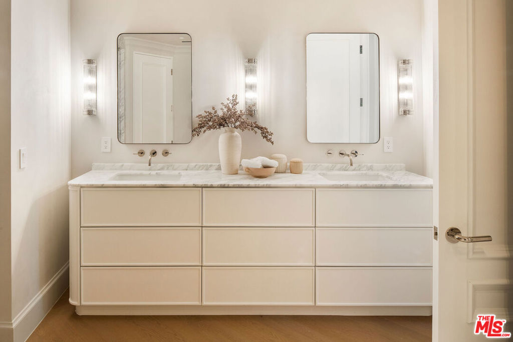 MLS #25593825 image #21