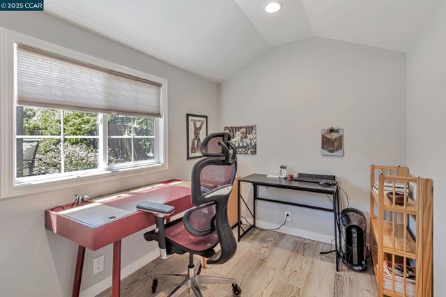 5411 Garvin Ave, Richmond CA: https://media.crmls.org/mediaz/7c3c00ec-6954-42b7-a137-19cccea173a8.jpg