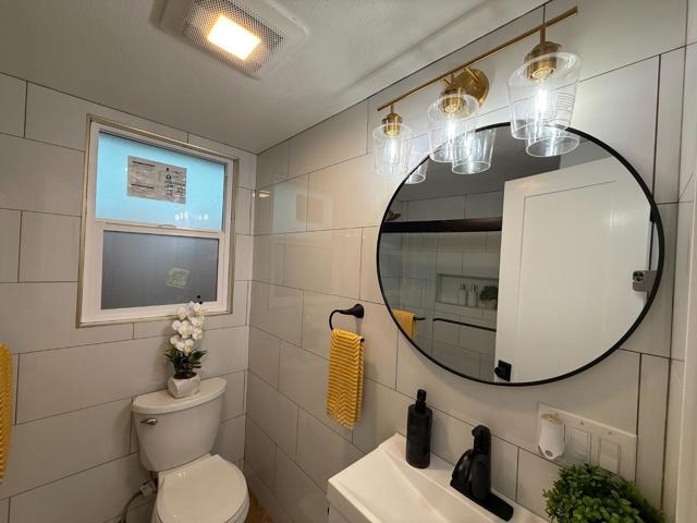 684 David Avenue, Monterey CA: https://media.crmls.org/mediaz/7c3c2f62-c29b-4990-a3c6-4177f6496d58.jpg