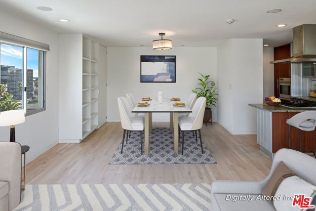 101 California Avenue, Santa Monica CA: https://media.crmls.org/mediaz/7c3c588a-e5e7-46e5-ba27-e9ef63646392.jpg