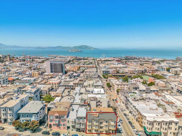 806810 Union Street, San Francisco CA: https://media.crmls.org/mediaz/7c3cd52e-09ec-4e65-a400-a7e7f06f8204.jpg