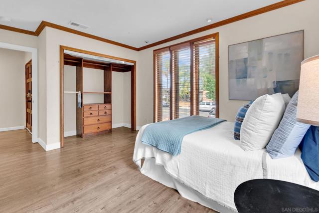 3872 Coronado Ave, San Diego CA: https://media.crmls.org/mediaz/7c3d73ed-d108-4e02-b222-e32defb5c4e4.jpg