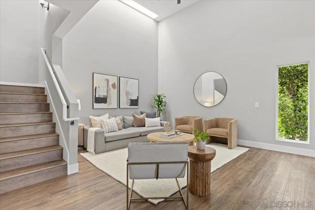 914 10th St, Imperial Beach CA: https://media.crmls.org/mediaz/7c3d7ad3-ff7d-4337-9ccd-da1eef434ee8.jpg