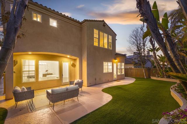11649 Thistle Hill Pl, San Diego CA: https://media.crmls.org/mediaz/7c3ed1e8-328c-4405-8bd5-4461ec185704.jpg