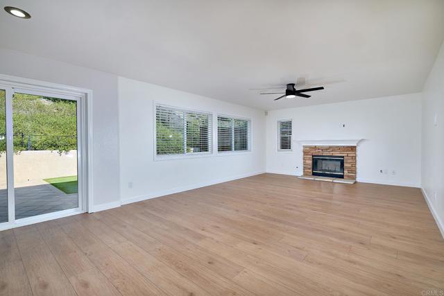 339 La Purisma Way, Oceanside CA: https://media.crmls.org/mediaz/7c40416b-49de-4119-bd54-9e27d0808ee7.jpg