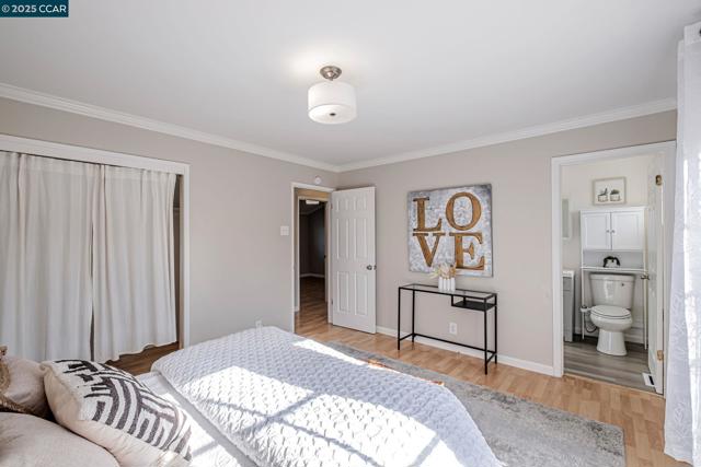 1498 Delaware Dr, Concord CA: https://media.crmls.org/mediaz/7c405cdb-bb7e-40b5-bb2f-02b934627072.jpg