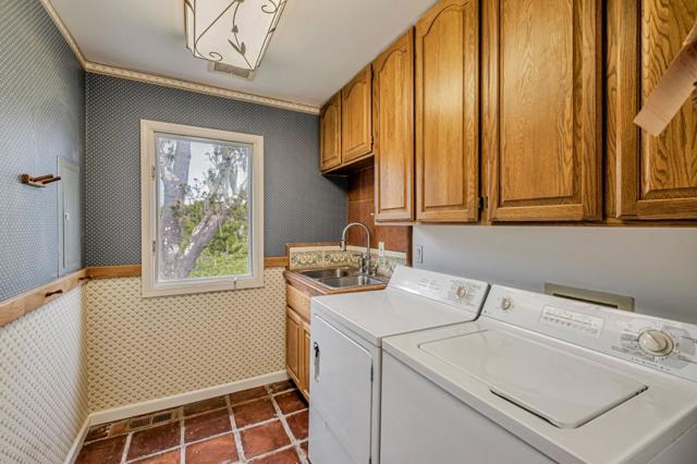 425 Vista Del Mar Drive, Aptos CA: https://media.crmls.org/mediaz/7c40b608-eb71-44ae-b1be-8ea6eb85a6e0.jpg