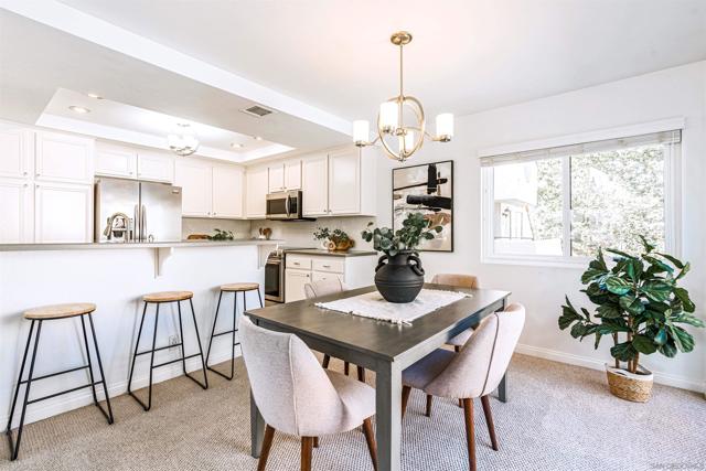 17865 Caminito Pinero, San Diego CA: https://media.crmls.org/mediaz/7c4143fe-2f94-480f-b461-11110775e443.jpg