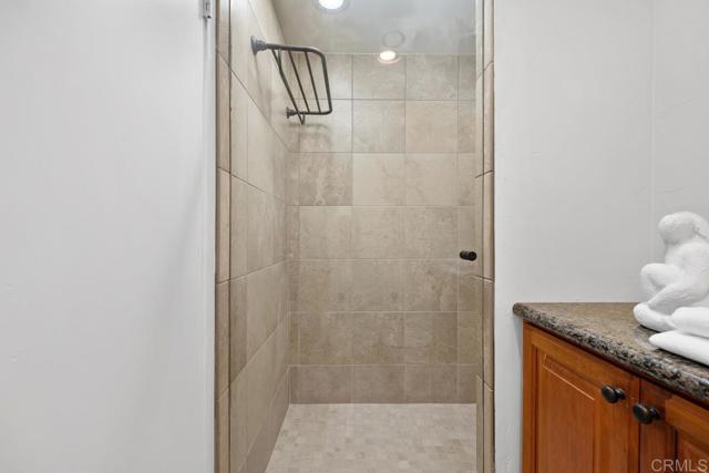 2500 Torrey Pines Rd, La Jolla CA: https://media.crmls.org/mediaz/7c42506d-5e21-4d77-9fe4-76dc594c0355.jpg